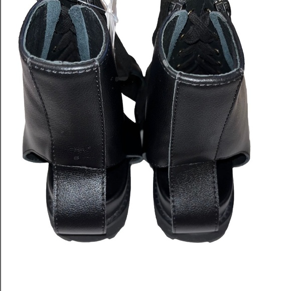 YOHJI YAMAMOTO sandals black leather EU 38 US 8 lug sole gladiator lace up NWT - Picture 10 of 13